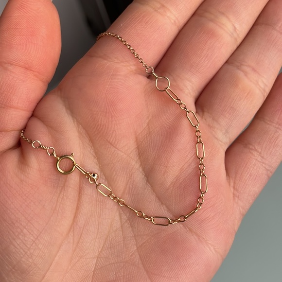 Sterling silver pink opal hamsa hand gold choker - Picture 3 of 4